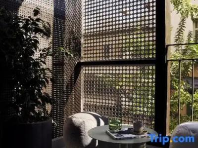 The Newel Metaxourgeio - 74