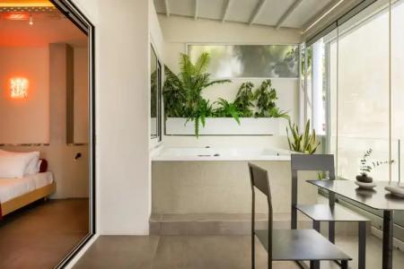 The Newel Metaxourgeio - 16