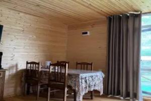 Y Ozera Guest House, Golotl