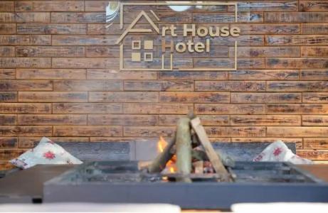 Art House Mini-Hotel - 0
