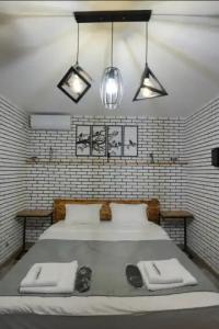 Art House Mini-Hotel - 45