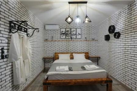 Art House Mini-Hotel - 42