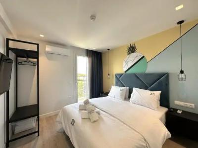 Urban Elephant Suites - 0