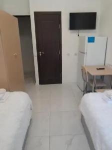 Layros & Andersen - 27