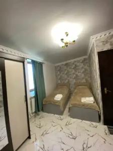 Layros & Andersen - 61