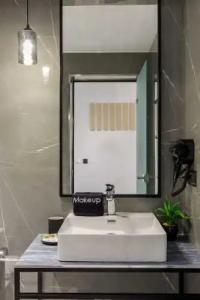 Costa De Luxe Suites - 61