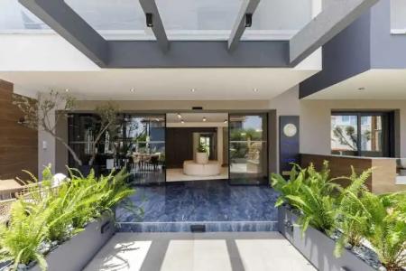 Costa De Luxe Suites - 13