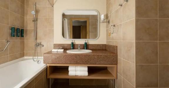 DoubleTree by Hilton - 67