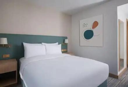 DoubleTree by Hilton - 58