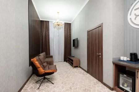 Tauke Khan Plaza - 91