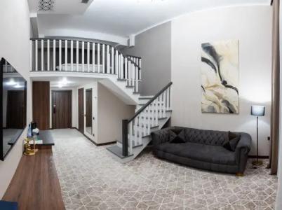 Tauke Khan Plaza - 77