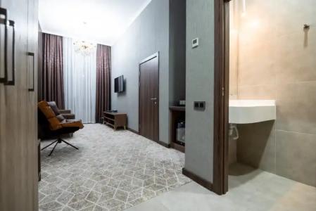 Tauke Khan Plaza - 93