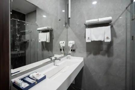 Tauke Khan Plaza - 88