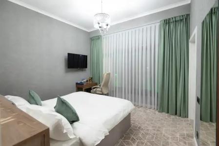 Tauke Khan Plaza - 107