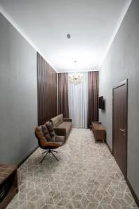 Tauke Khan Plaza - 92