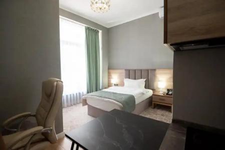 Tauke Khan Plaza - 101