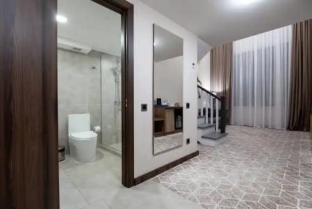 Tauke Khan Plaza - 83