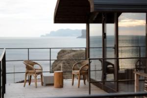 Slon v udave Glamping, Myndalne