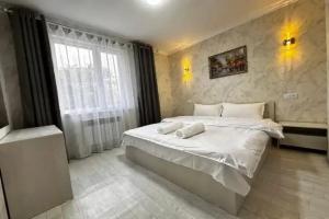 Tihiy Zamok, Bishkek