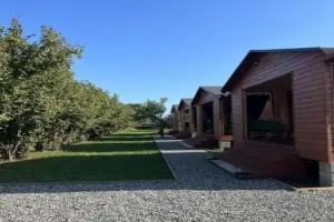 Ha&se Village Recreation Center, Alakhadzi