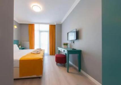 Room Room Motel - 49