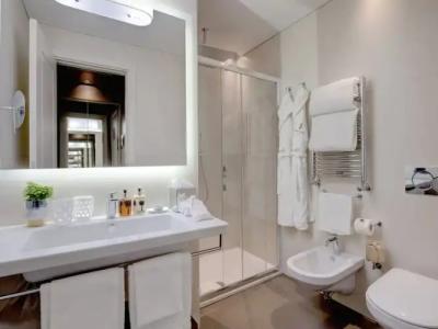 Singer Palace Roma - 129