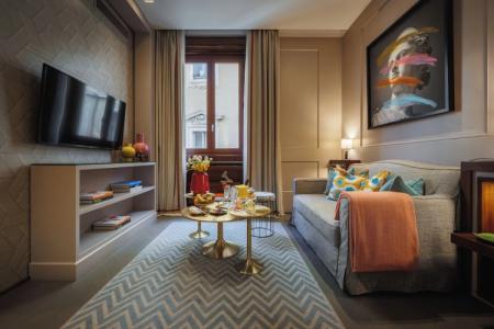 Singer Palace Roma - 95