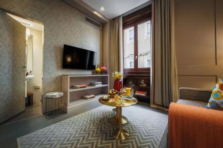 Singer Palace Roma - 93