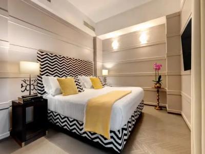 Singer Palace Roma - 108