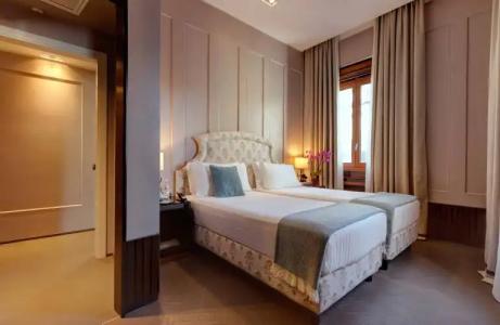 Singer Palace Roma - 68