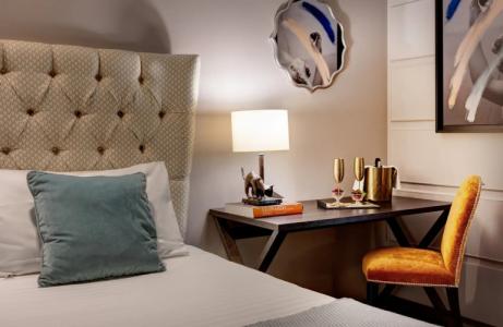 Singer Palace Roma - 102