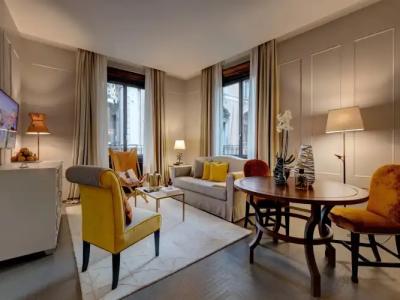 Singer Palace Roma - 111