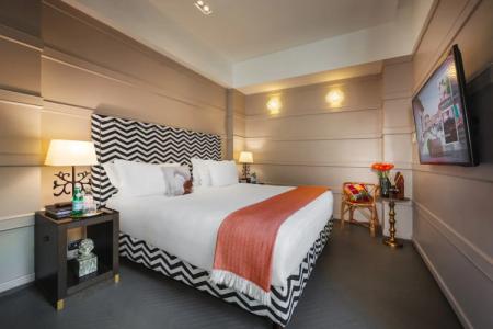 Singer Palace Roma - 74