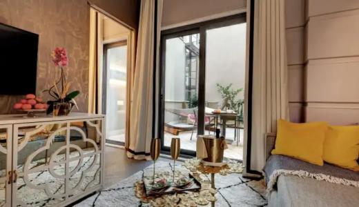 Singer Palace Roma - 125