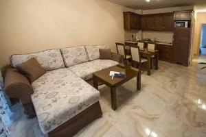 Poseidon Apart Complex, Ravda