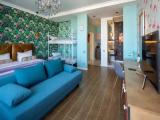 Family Room with Sea View