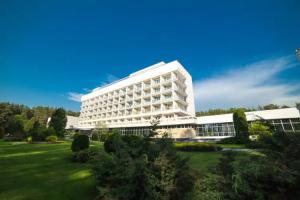 Sanatorii Sosny at Naroch Lake, Gatoviche