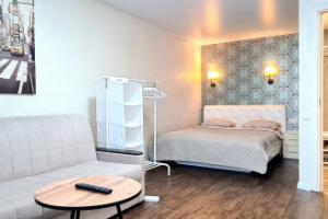 Apartment on Samokhvalova 12, Dzerzhinsk