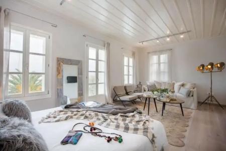 Amymone Suites - 168