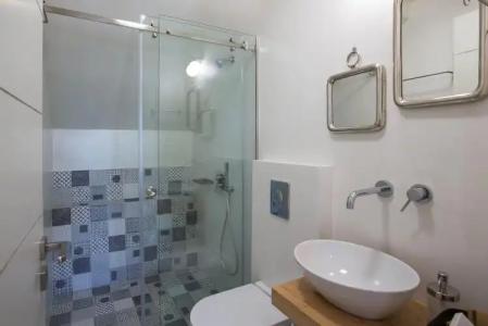 Amymone Suites - 100