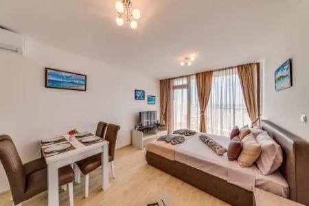 Apartcomplex Golden Bay - 3