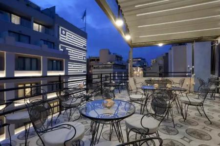 V1935 Luxurious Apartments - 44