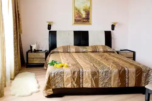 Salute Development - 13