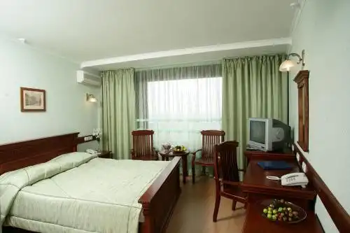 Salute Development - 1