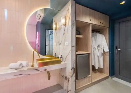 Madison Boutique, Faliraki - 123