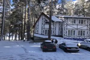 Uchebno-Sportivnaya  Baza Dinamo Hotel, Terskol