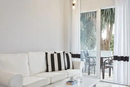 Mr & MRS White Corfu Couples Retreat Adults Only - 4