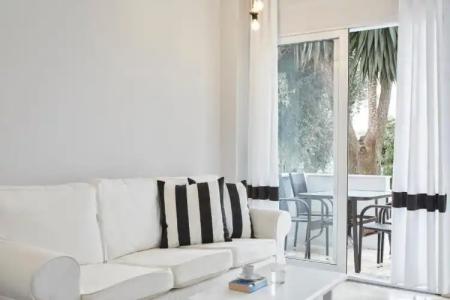 Mr & MRS White Corfu Couples Retreat Adults Only - 83