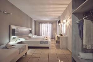 Savvas De Val Hotel, Laganas