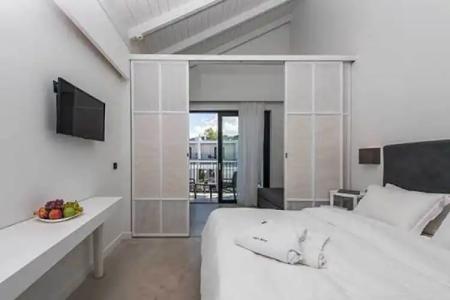 Aqua Bay Suites - 23